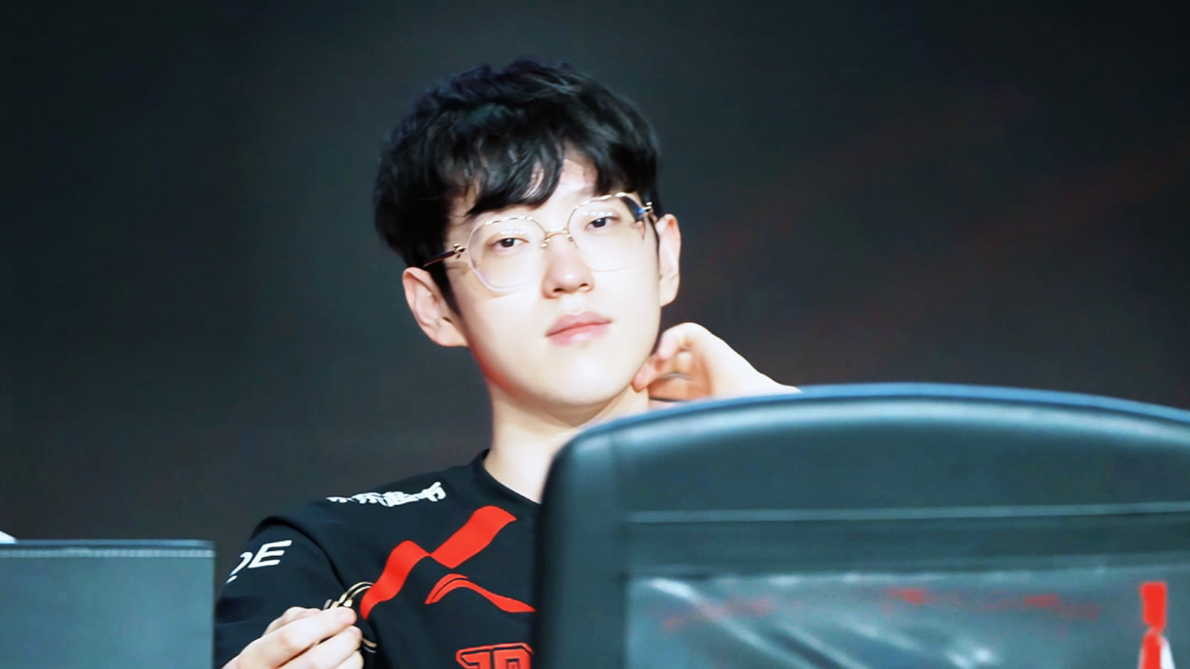 爱游戏官网-Scout在巴黎圣日耳曼比赛中刷新纪录，刷新纪录引发热议！气势如虹延续的简单介绍