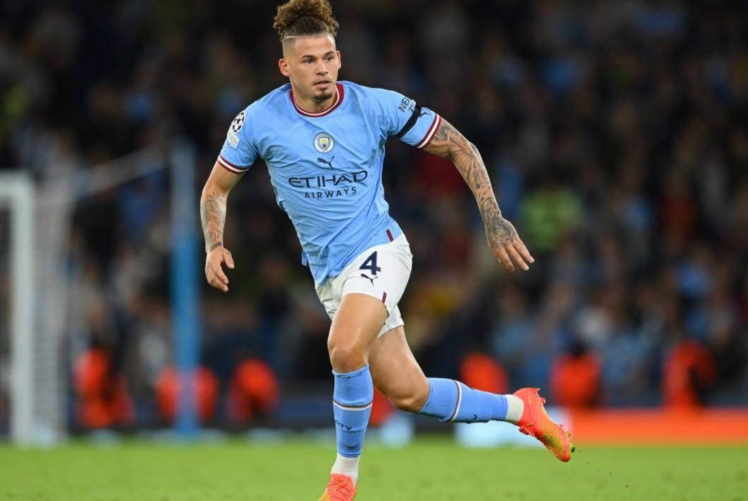 爱游戏体育-瓦伦西亚训练开放日，关键时刻调整名单引欢呼，英超在即，年轻球员得到机会的简单介绍